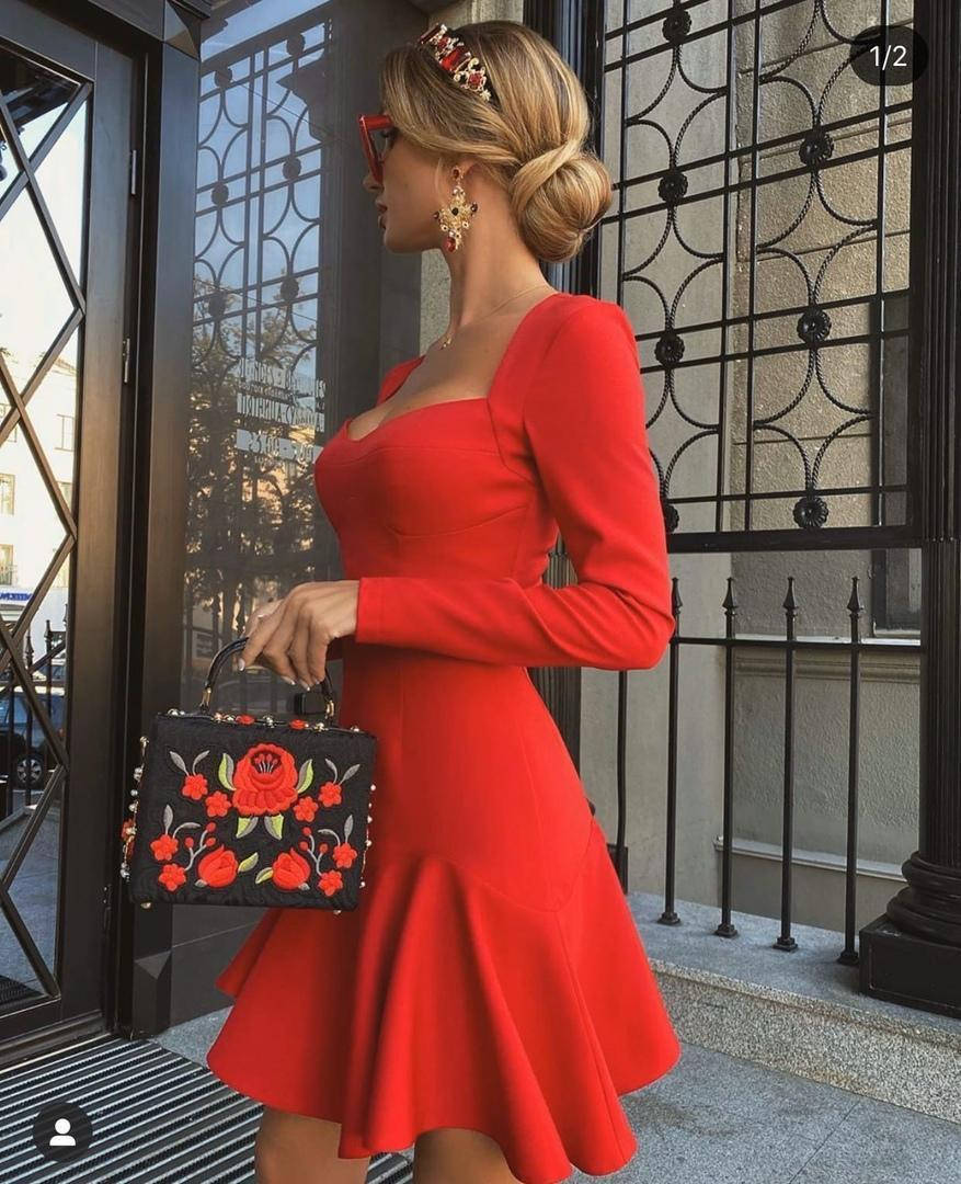 

Трендовое короткое платье с длинным рукавом и декольте 36-70 размер 56