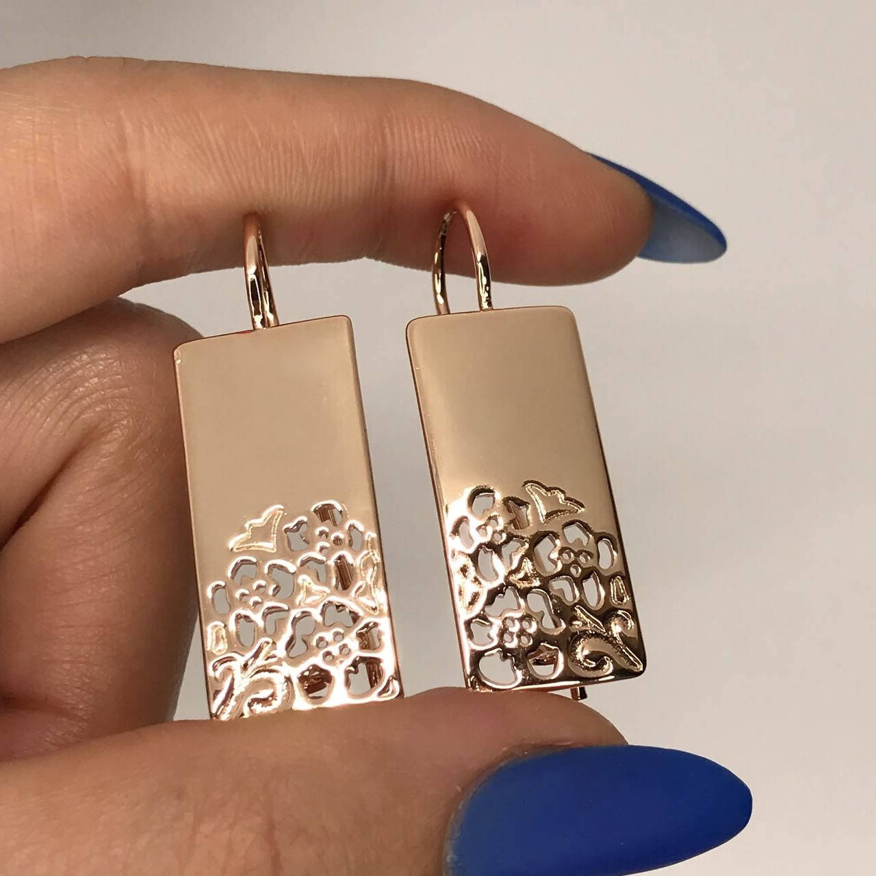 

Серьги резные позолота 18к. французская застежка.