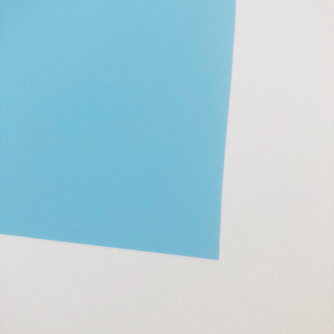 

Термотрансферна плівка - матова - світло-блакитна - 10х25 см