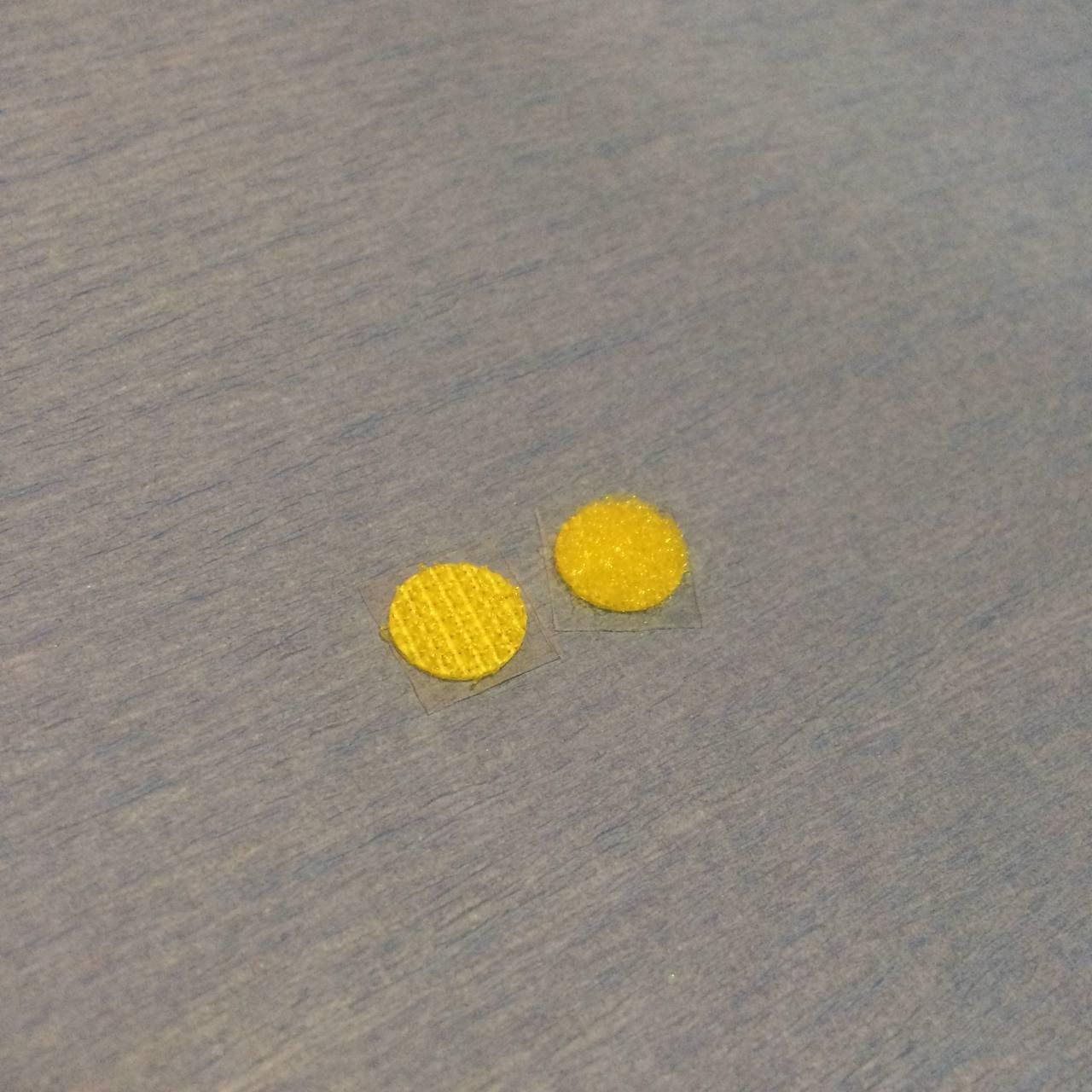 

Липучка самоклеющаяся Желтая d 1 см, Желтый