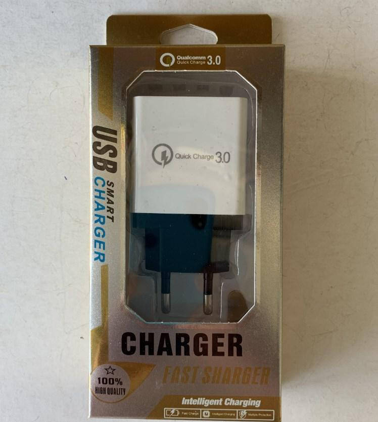 

Адаптер FAST CHARGE 220V 4 USB