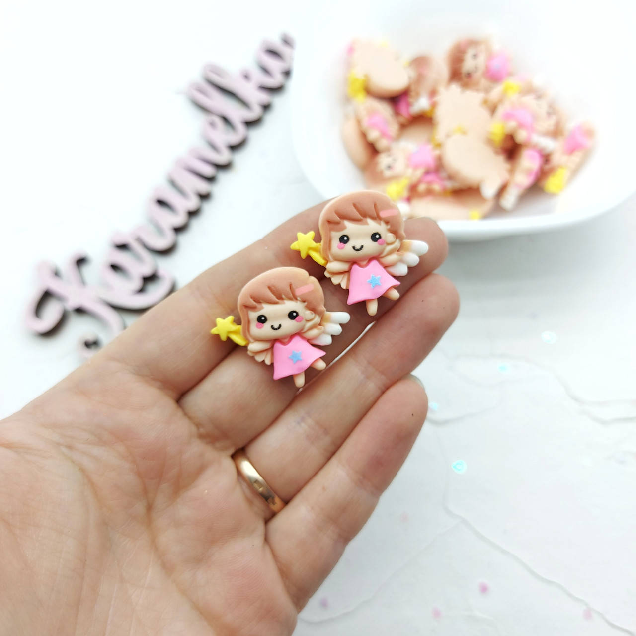 

Кабошон "АНГЕЛОЧОК 6", 2.4*2.6см