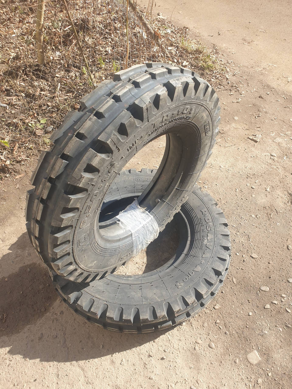 

Передняя резина на Т-25 - 6.50-16 TR-101 99А6 6PR ТТ Росава