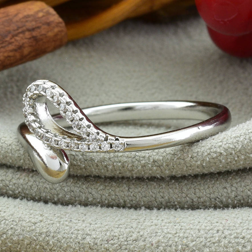 

Кольцо Xuping 15181 ширина 11 мм белые фианиты позолота Белое золото размер 19