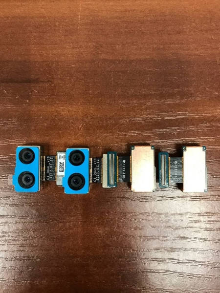 

Камера основна Xiaomi Mi6 Оригінал 28412000BF06 (28412000BF06)