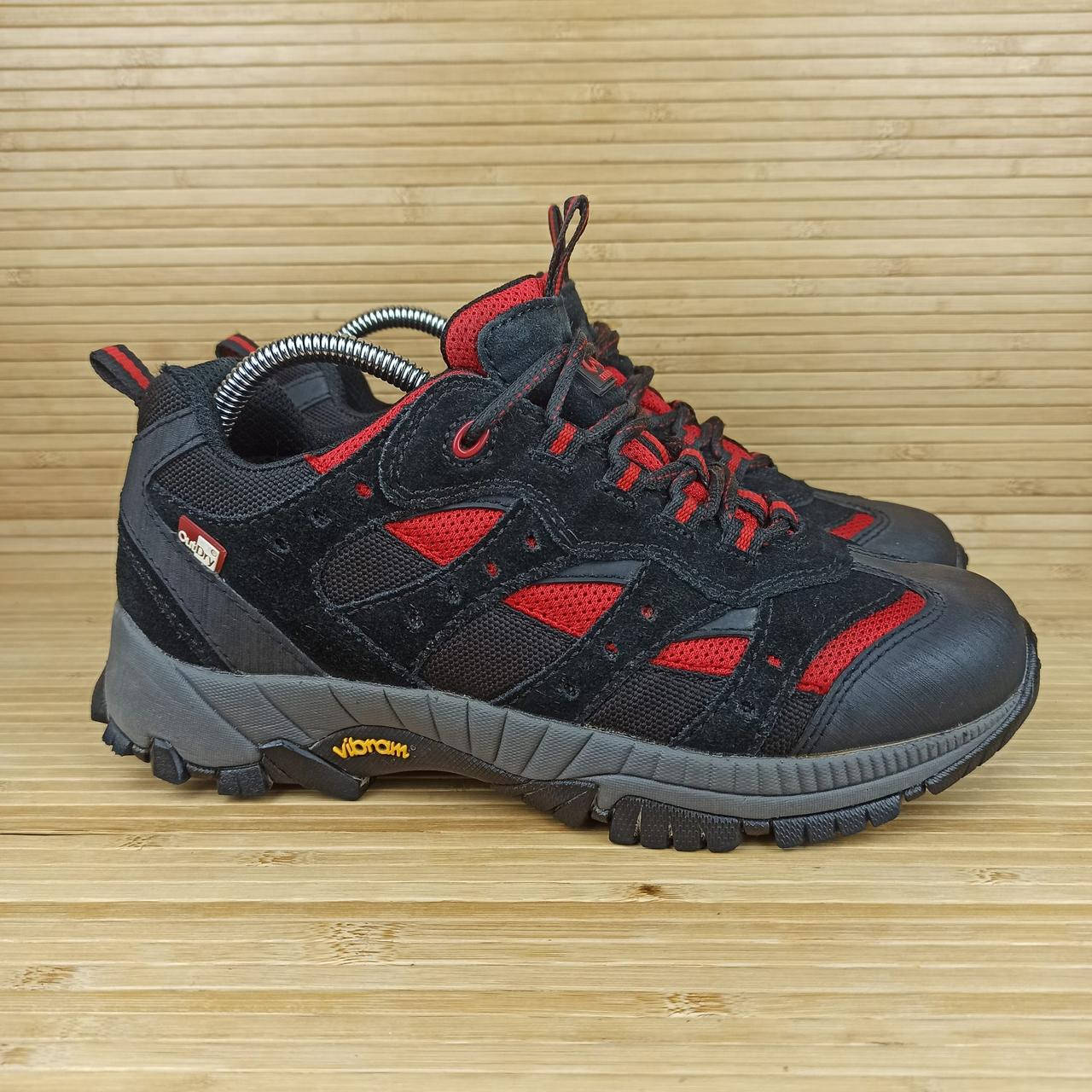 

Кросівки Everest OutDry Vibram Розмір 40 (26 см.)