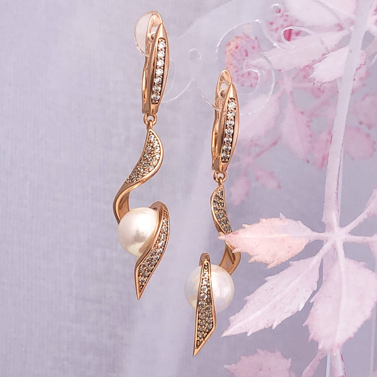 

Сережки спиральные с жемчужиной. Xuping.