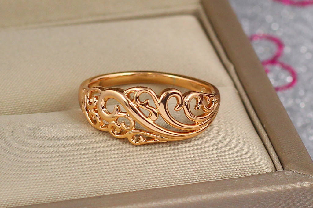 

Кольцо Xuping Jewelry резное морская пена р 19 золотистое