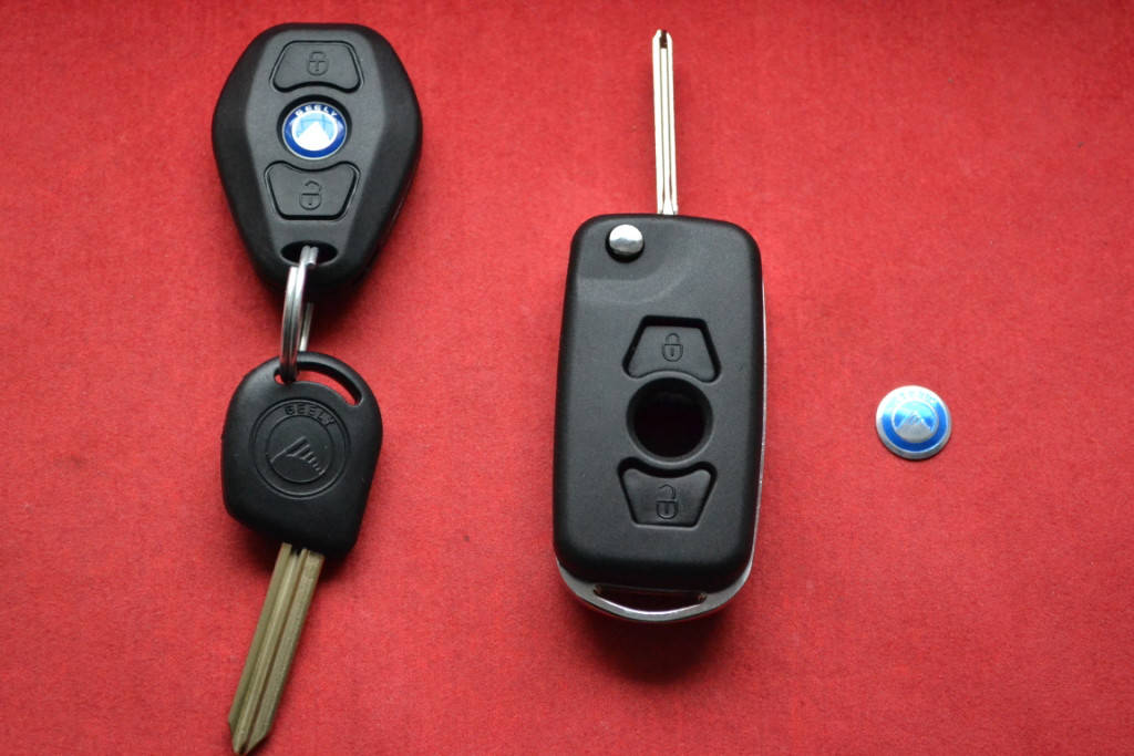 

Выкидной ключ Geely СК 2 кнопки Для переделки из брелка и ключа Вид №3