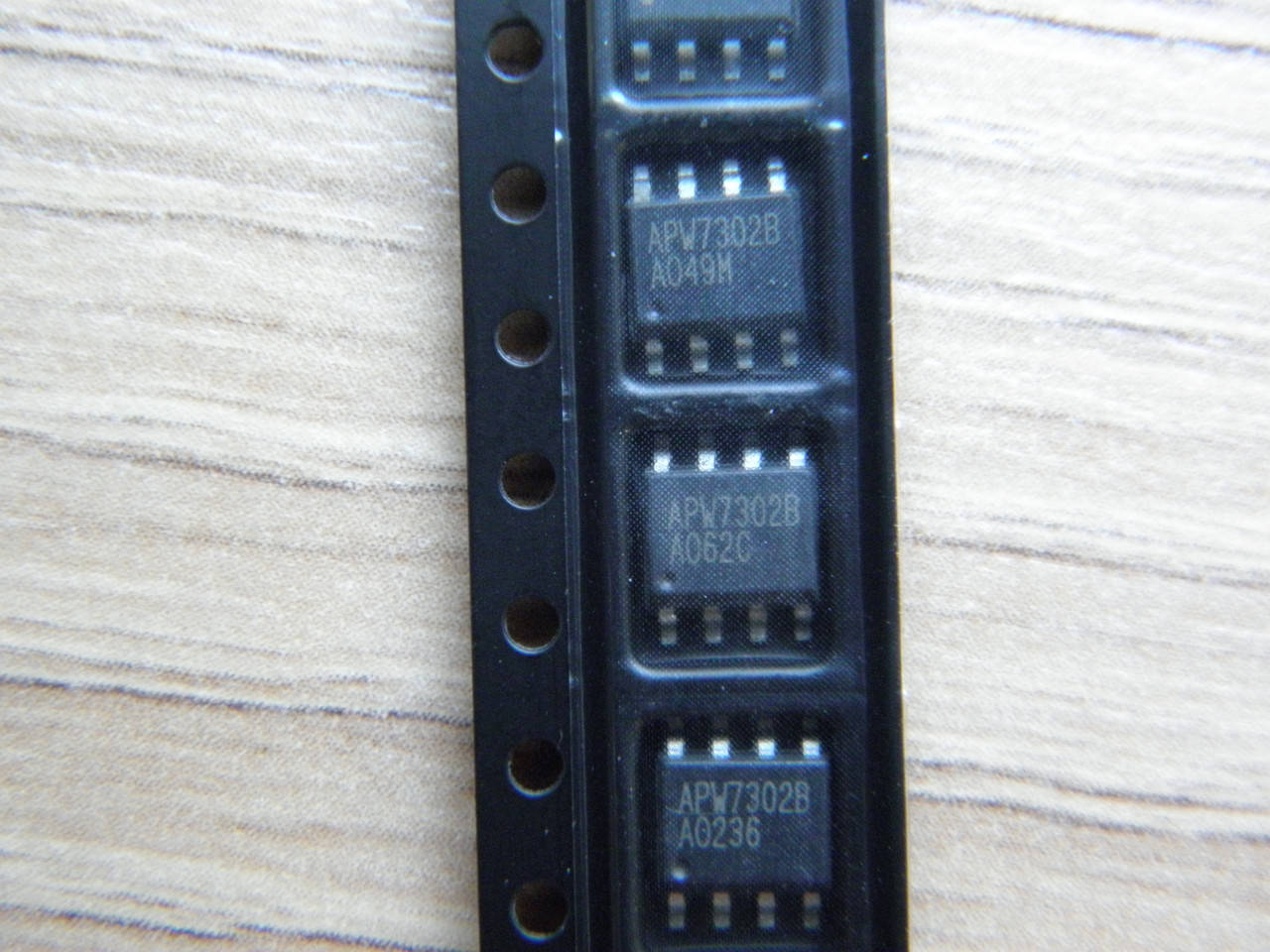 

Микросхема APW7302B