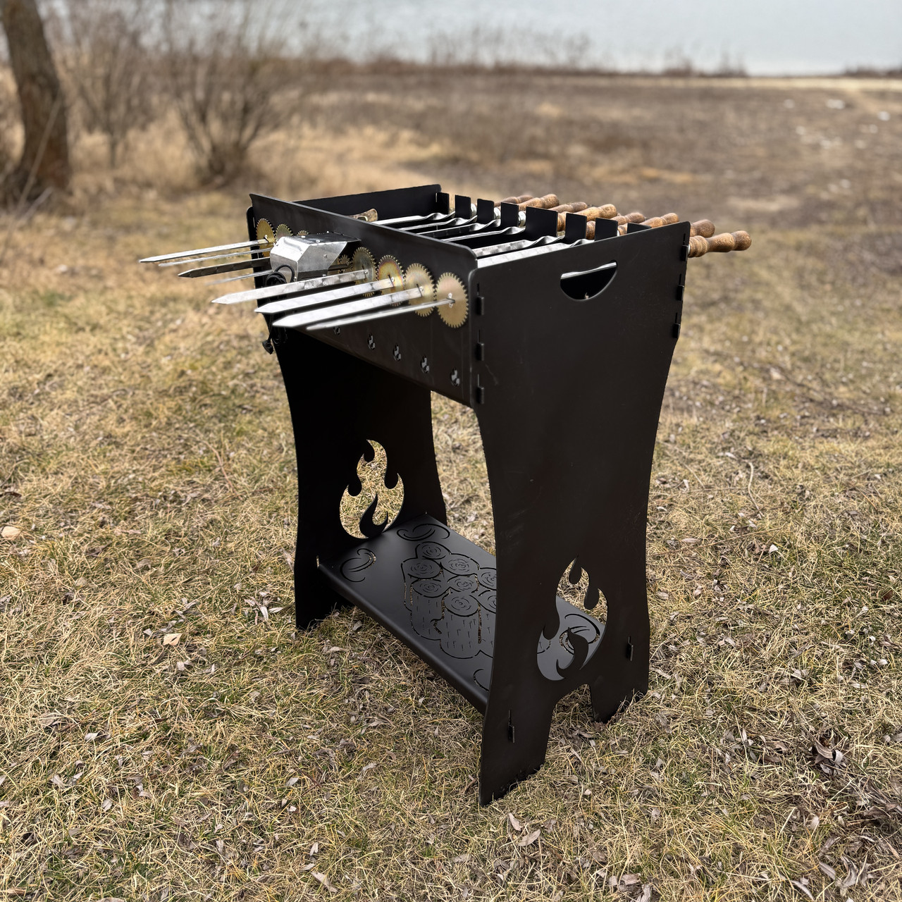 Мангал розбірний високий з автоматичною шашличницею на 12 шампурів