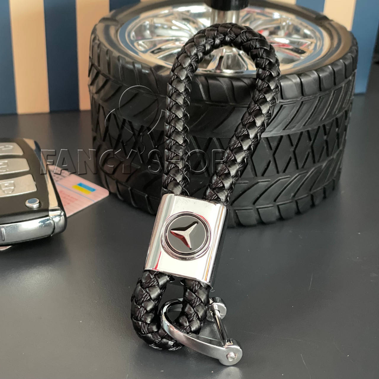 

Брелок автомобільний "Mercedes", плетений, шкіра, мікс, Брелок автомобильнный "Мерседес"