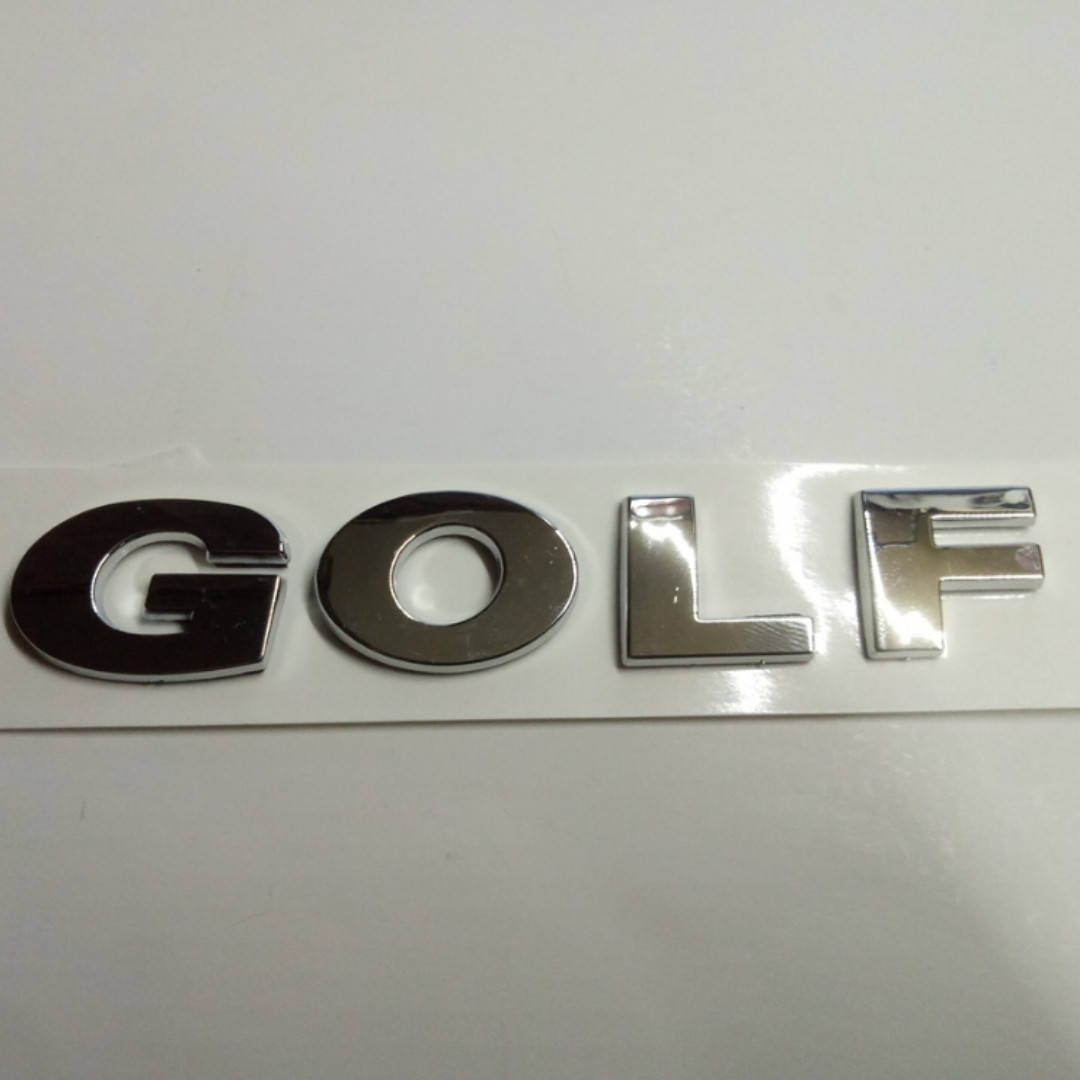 

Шильдик надпись Golf на крышку багажника