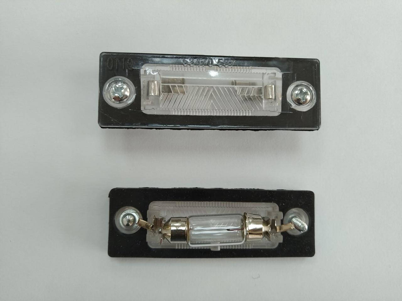 

Подсветка номера Passat B5/Superb 3U4/Caddy 3/VW T5/Touran 3B5943021E (AIC 53470)