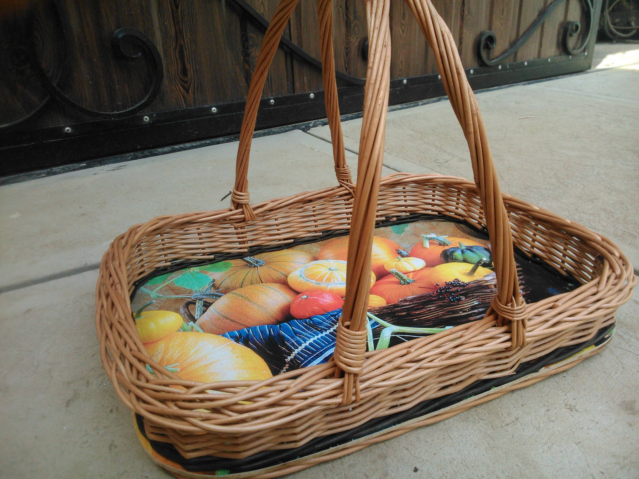 

Поднос средний с поперечной ручкой