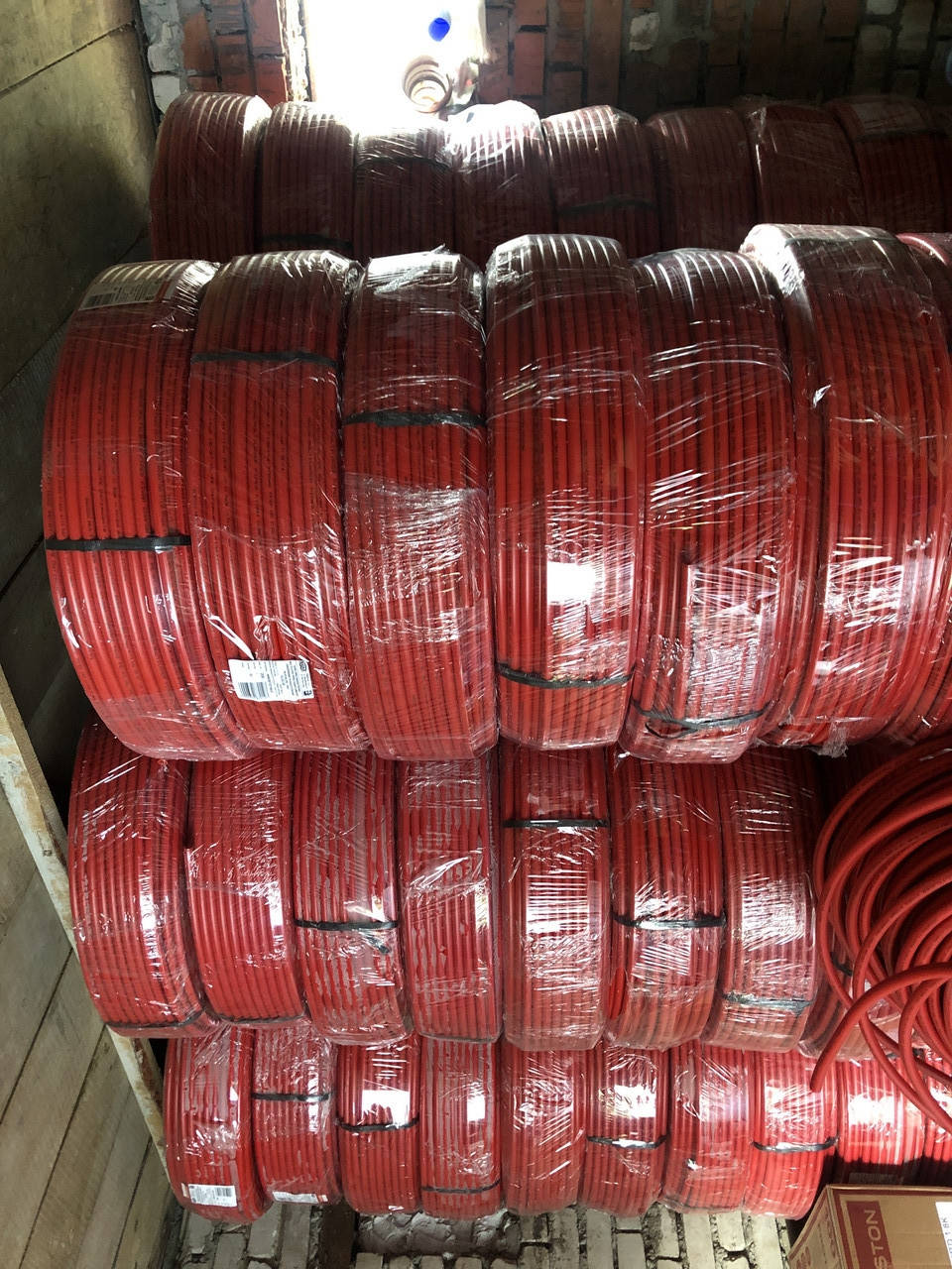 

Труба металлопластикова Kisan 16x2 красная