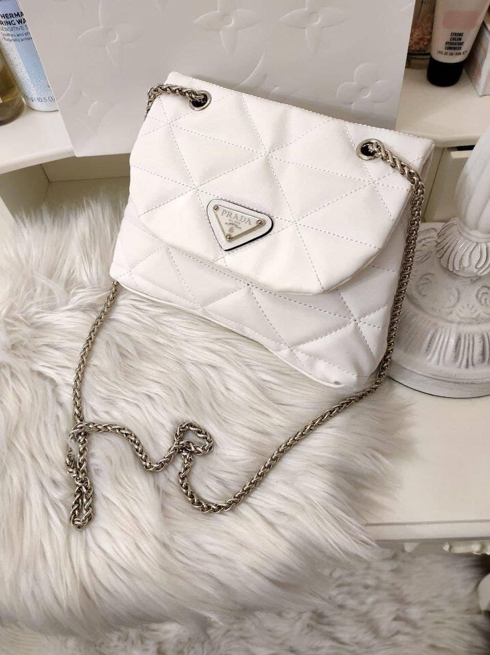 

Сумка Prada женская стеганная белая, Белый