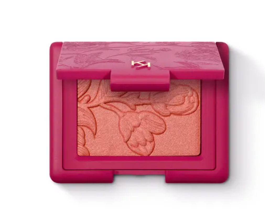

Румяна Charming Escape Silky Blush Kiko (02 Вкусный персик)