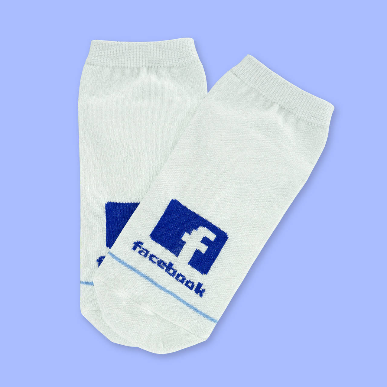 

Носки белые короткие с принтом "Facebook"