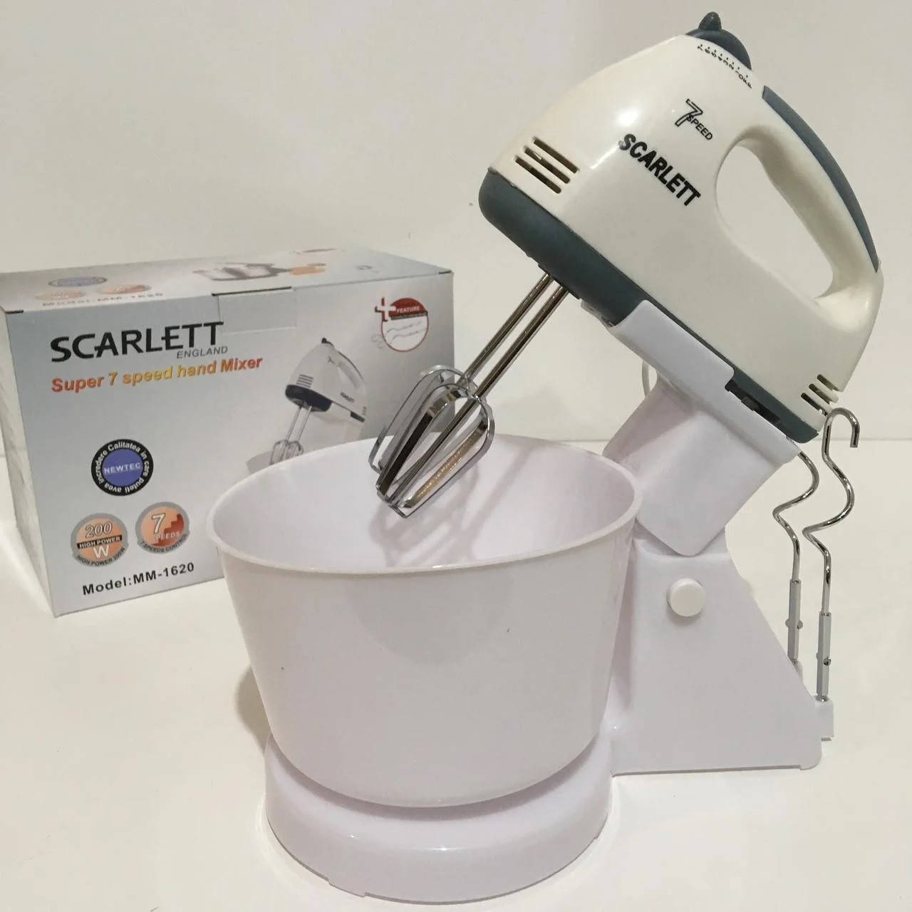 

Миксер с чашей Scarlett ММ-1620 белый