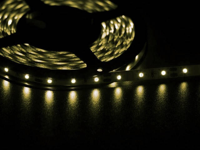 

Светодиодная лента SMD 3528 (60шт./м.), белая холодная