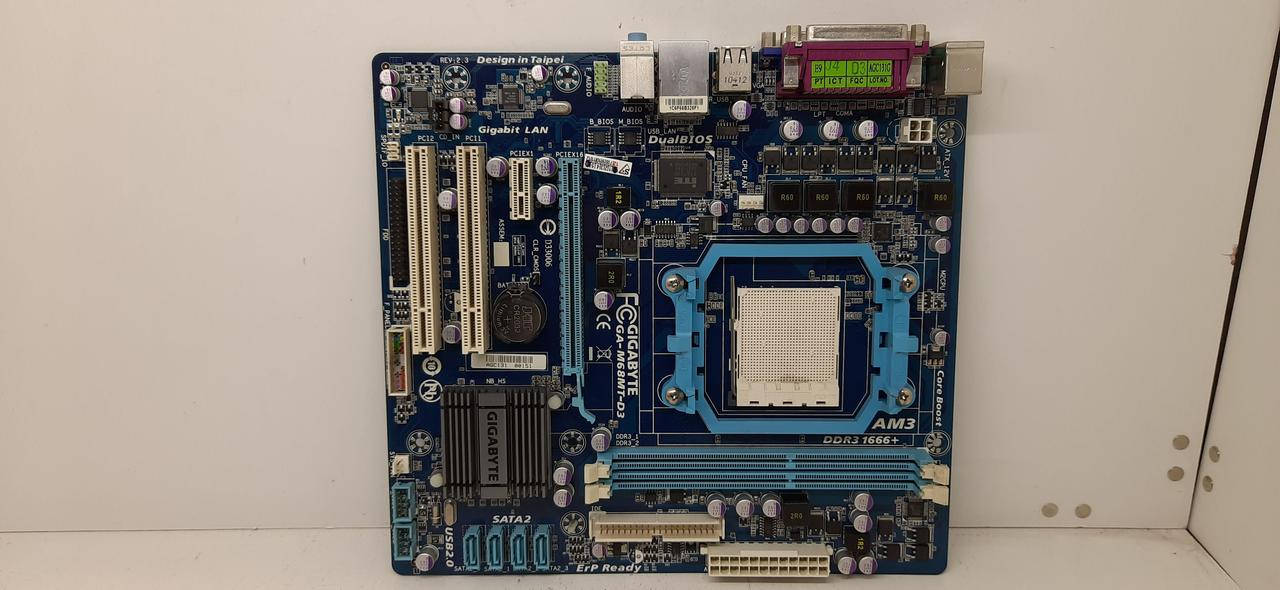 

Материнская плата GIGABYTE GA-M68MT-D3 Socket AM3✔MicroATX ✔2x DDR3
