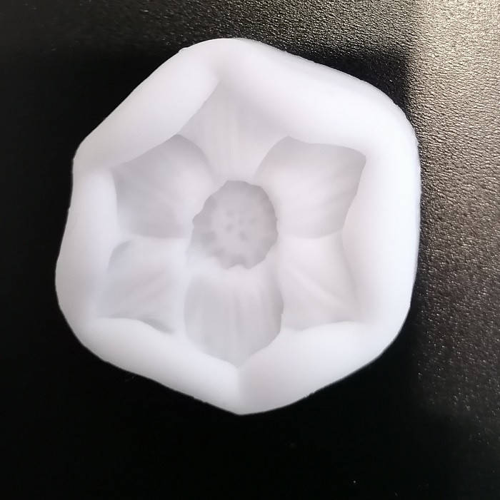 

Молд силиконовый Нарцисс