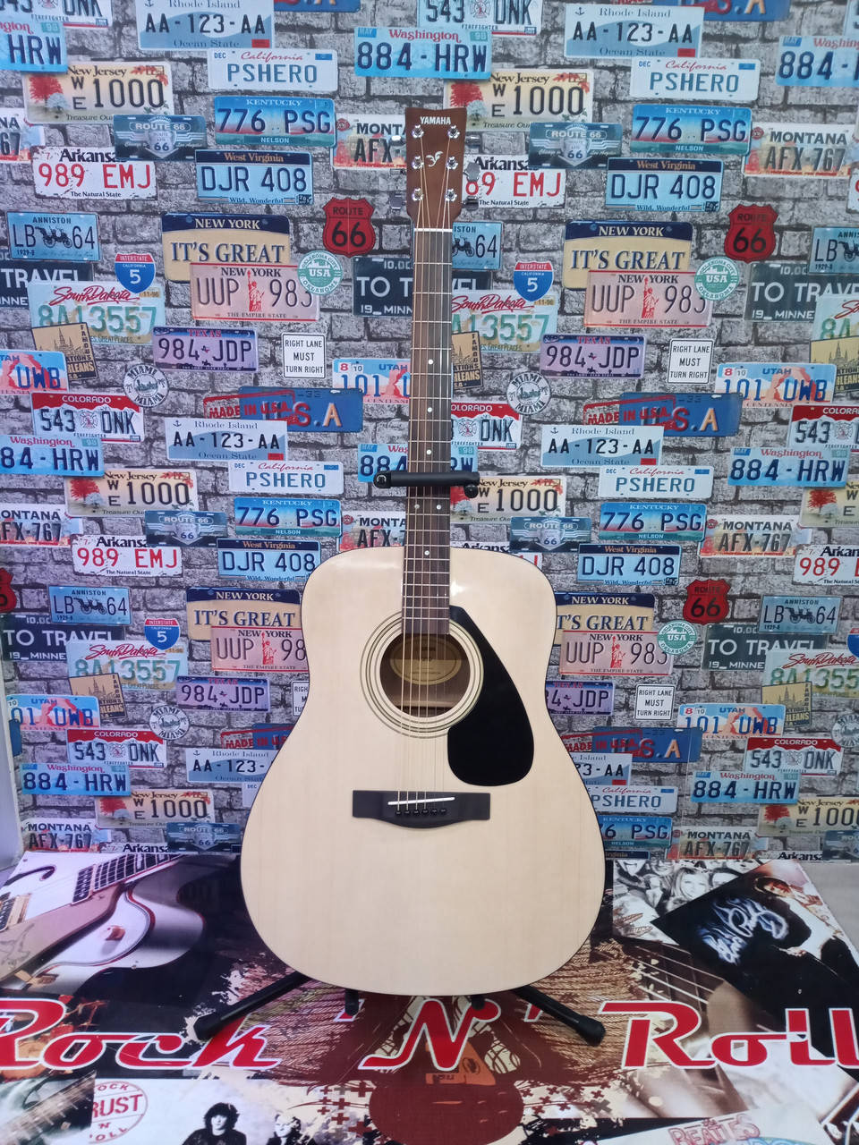 

Гитара акустическая YAMAHA F310 (Natural), Черный