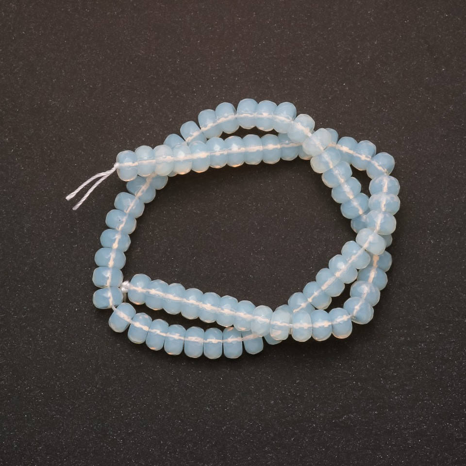 

Бусины Лунный камень граненый рондель d-8х5мм нитка L-38см