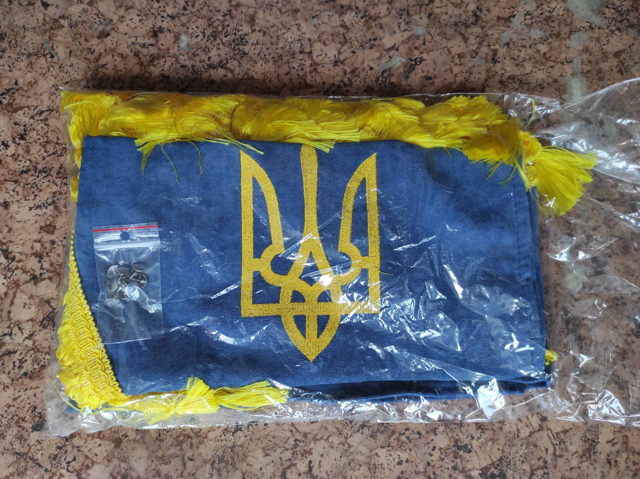 

Шторы для грузовых автомобилей Украина