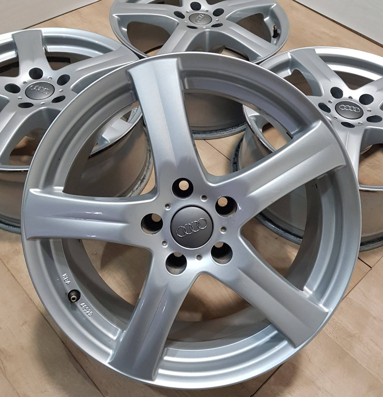 

Диски AUDI R17 5x112 Q5 A4 A5 A6 A7 A8 Allroad Quattro Ауди Р17 BMW