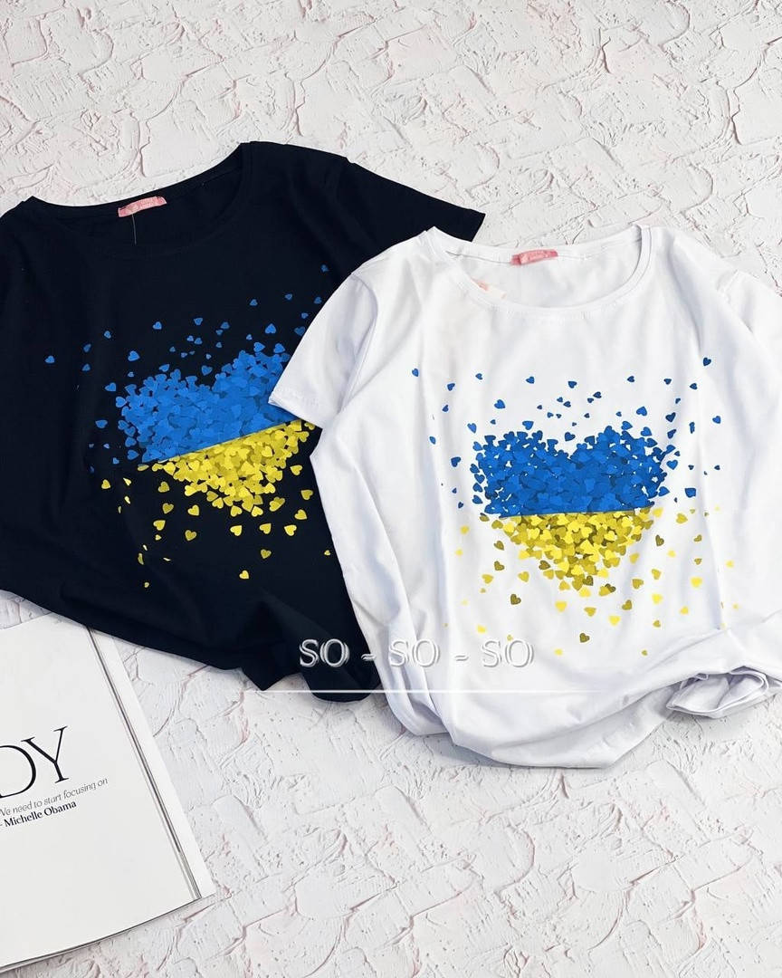 

Женская футболка « Сердце Украины », Черный