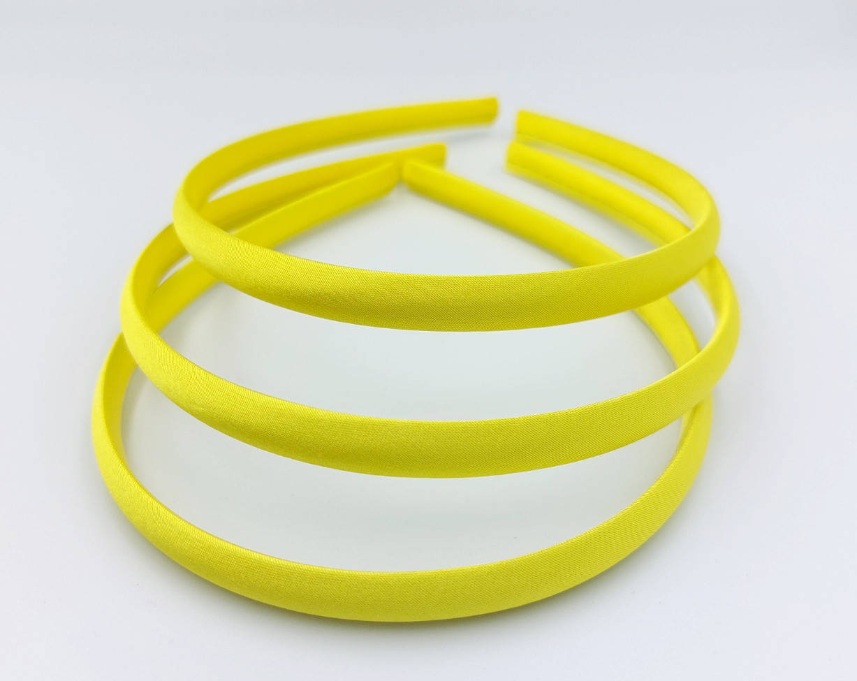 

Обруч для волос обмотанный атласной лентой пластик (ширина 9мм). Цвет - желтый