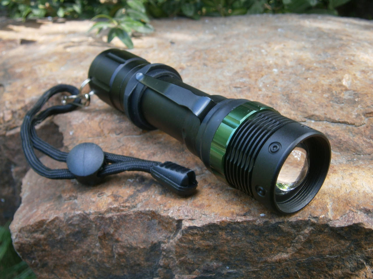 

Ліхтарик Police BL-8455, 3хААА, Zoom.