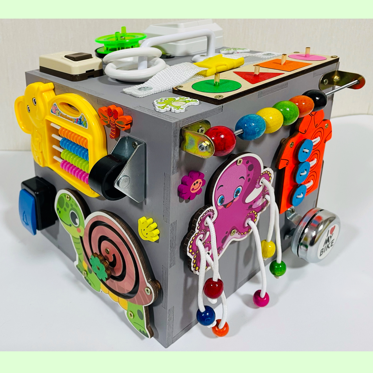 

Бизикуб "Осьминожек" 24*24*24 на 34 элемента - развивающий домик, бизиборд, бизидом, бизикубик, Разные цвета