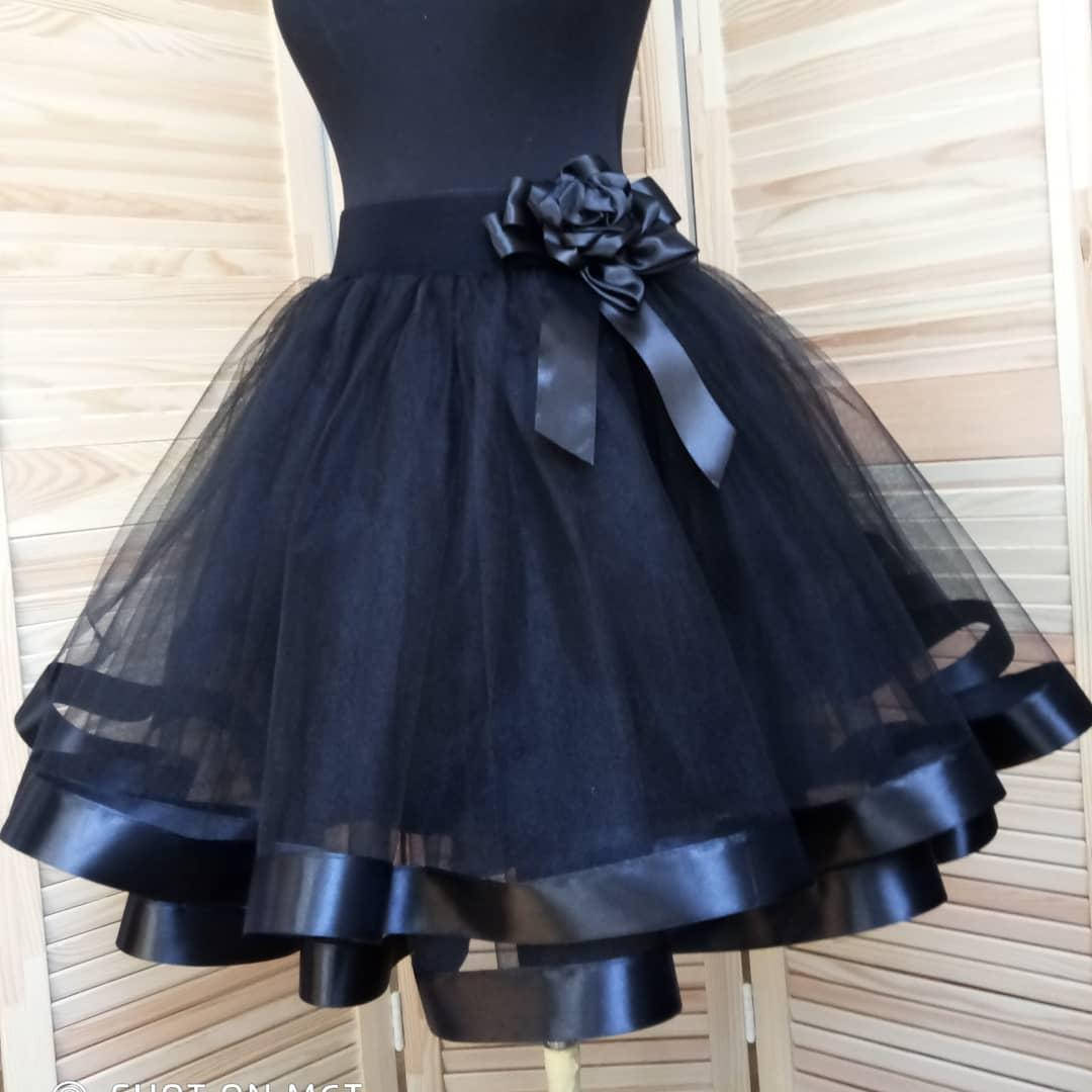 

Пышная женская фатиновая юбка с атласной лентой цвет черный