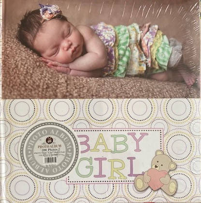 

Альбом детский на 200 фотографий 10х15 см Baby Girl, Кофе с молоком