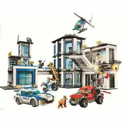 

Конструктор "Cities" (10660) Полицейский участок, 936 деталей, Разные цвета