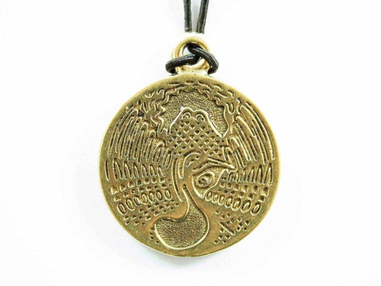 

Амулет народов мира Журавль с плодом персика 3x3x0,2 см Металл (00040)