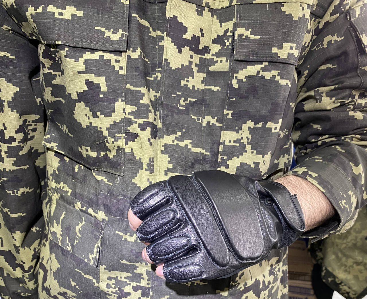 

Тактические перчатки без пальцев, кожа "DEFENDER" размер 8,0 (Украина)