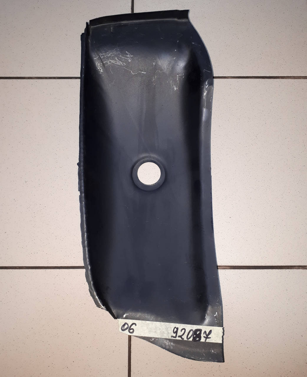 

Дно днище запаски ВАЗ 2106 21060-5101180-00