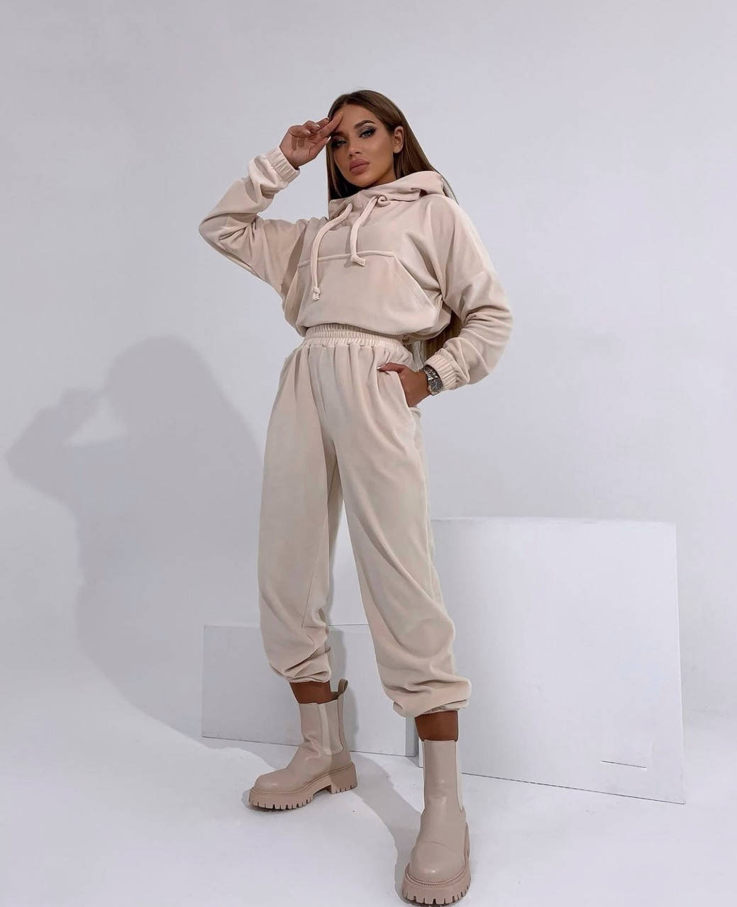 

Женский осенний спортивный костюм из велюра, Серый