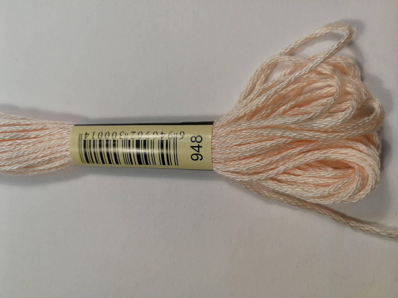 

Мулине СХС 948 персиковый очень светлый