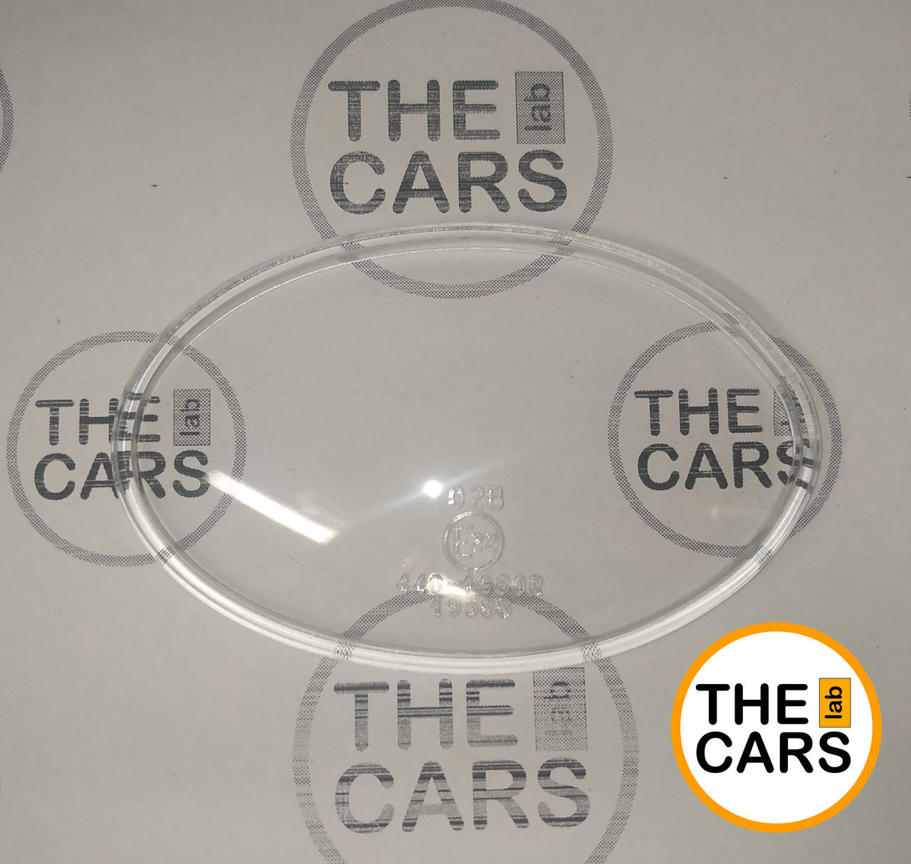 

Стекло противотуманной фары правое Mercedes W211 / W204