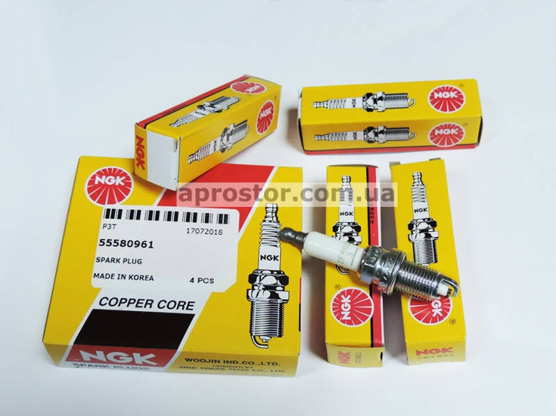 

Свечи зажигания Круз 1,6-1,8 (NGK) Япония (к-кт 4 шт) ZFR6U-9/25186682