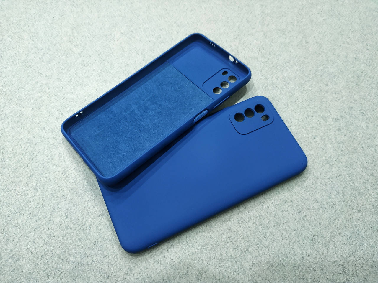 

Силиконовый чехол с микрофиброй для Poco M3 синий тонкий матовый
