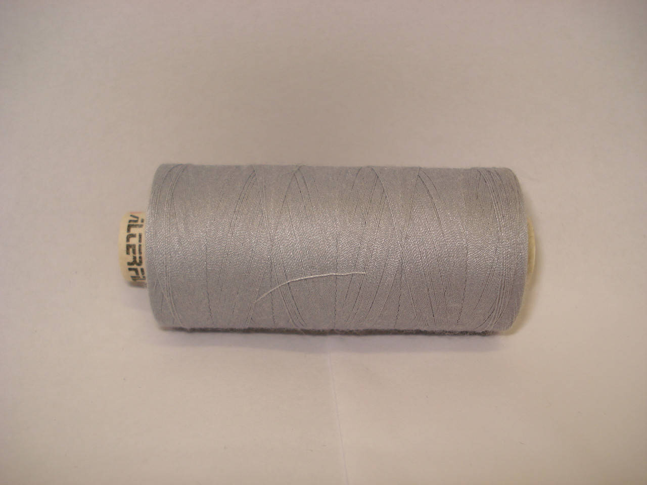 

Нитка ALTERFIL №120 1000м.col 25660 св.серо-голубой
