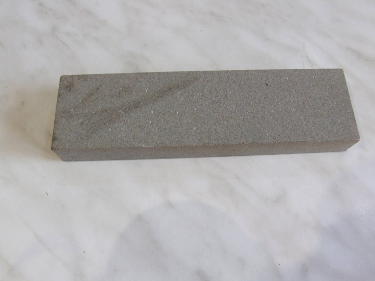 

Камень для костыля и ручной заточки обдирочный