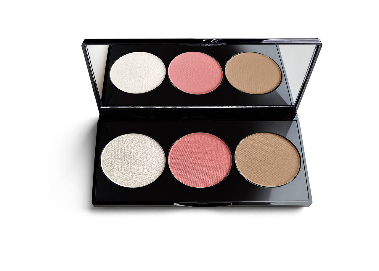 

Контурная палитра 3в1 CONTOUR PALLET TRIO PAESE №: (200) highlighter-blush-bronze