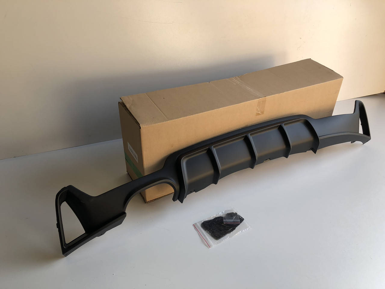 

Накладка на задний бампер Bmw 4 BMW F32 F33 F36 (420i / 428i) М-Performance, Черный